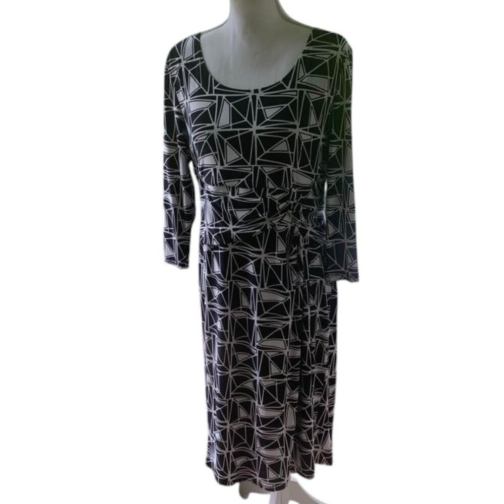 PRECIS Black and White Geometrical Shift Dress